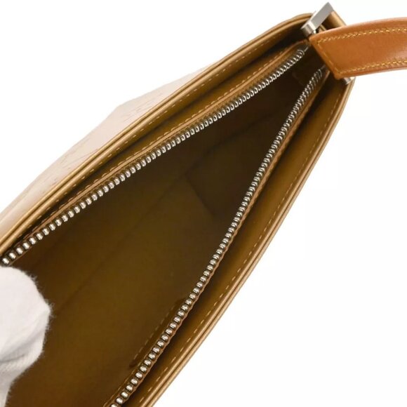 Louis Vuitton Beige Monogram Mat Fowler Handbag - Picture 4 of 10